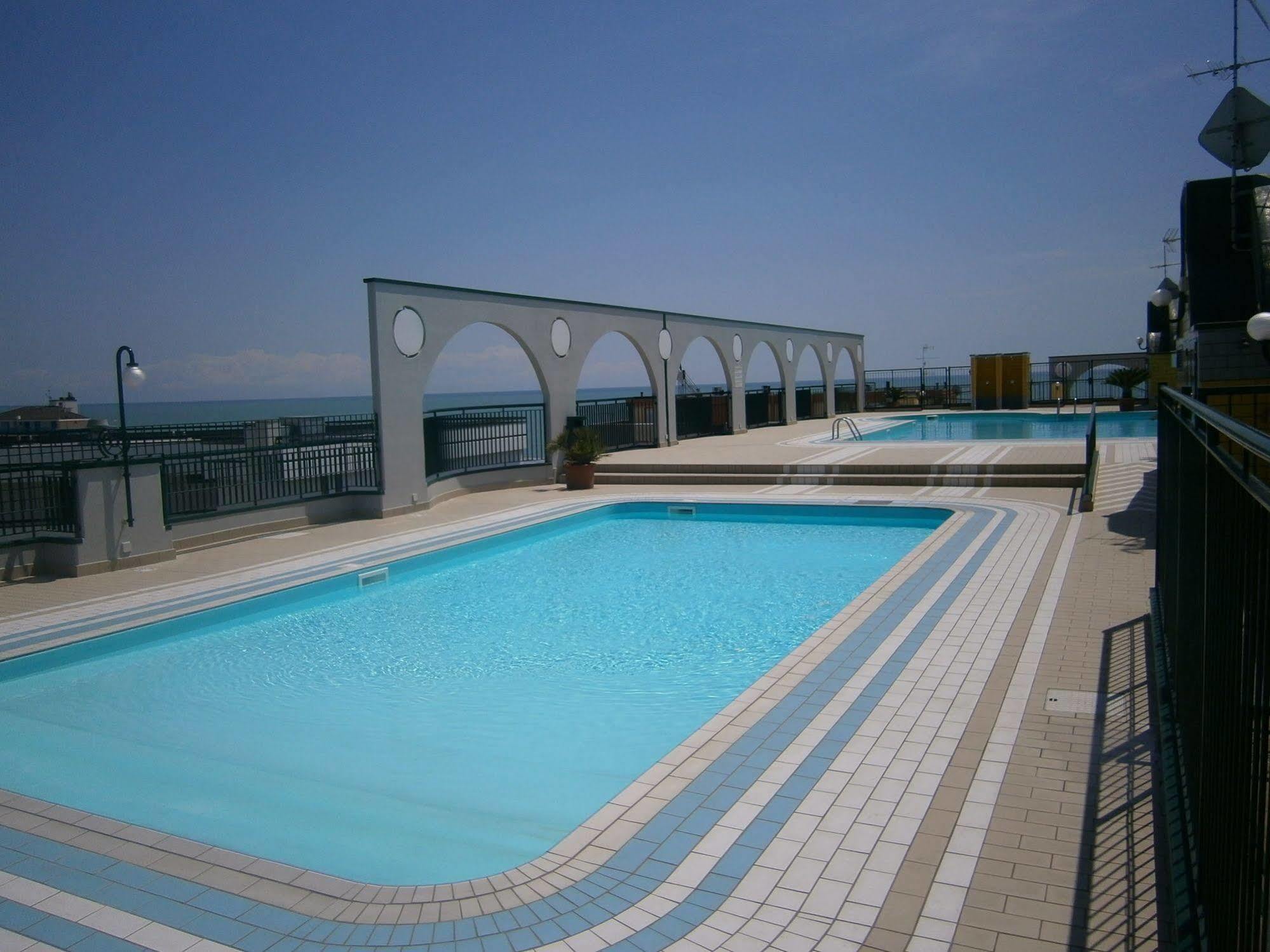 Residence Cristoforo Colombo Caorle Exterior photo